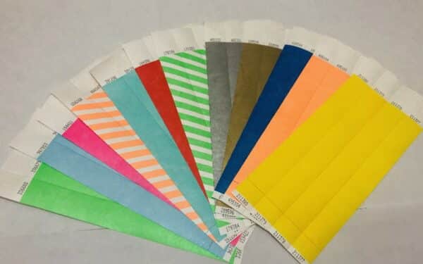 ¿De qué están hechas las pulseras de papel?